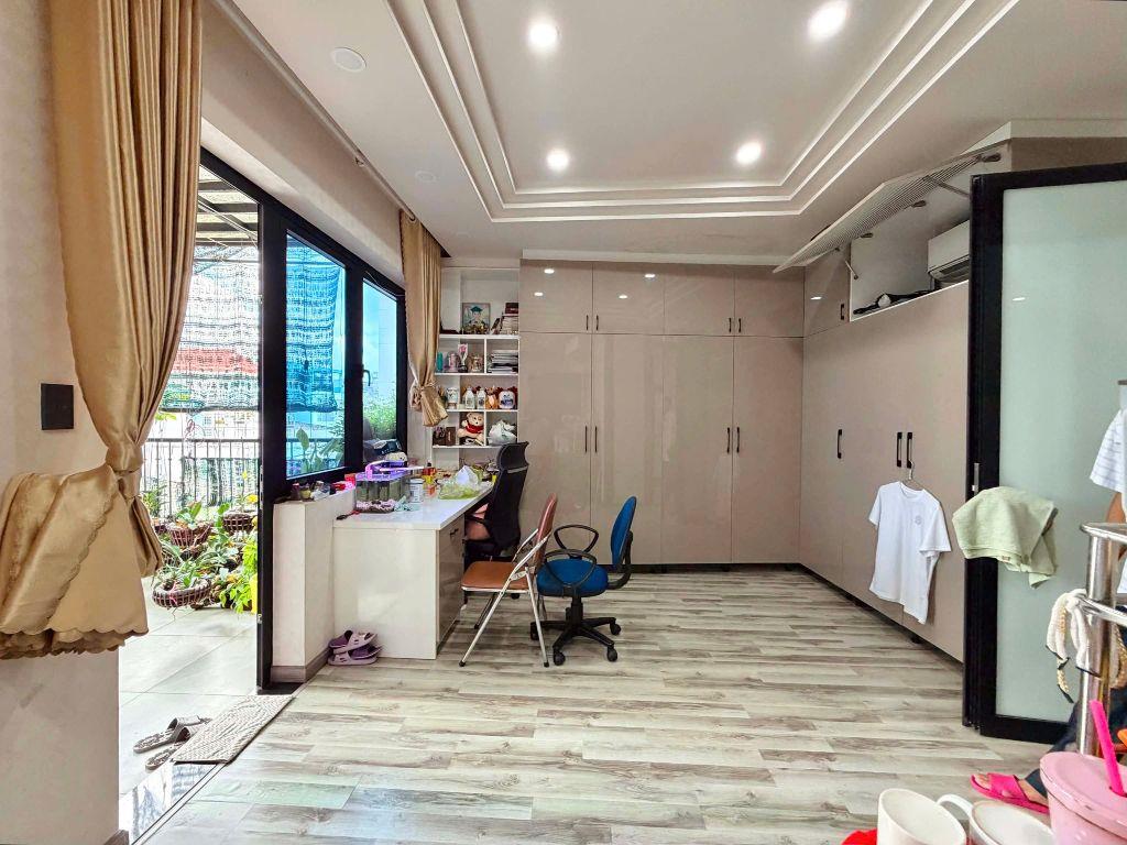VILLA ĐẲNG CẤP - LAM SƠN BÌNH THẠNH - 142m2 NỞ HẬU PHONG THUỶ TỐT - 4 TẦNG KIÊN CỐ