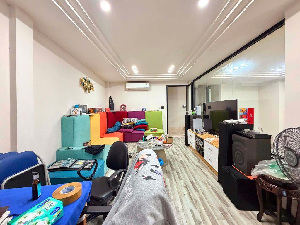 VILLA ĐẲNG CẤP - LAM SƠN BÌNH THẠNH - 142m2 NỞ HẬU PHONG THUỶ TỐT - 4 TẦNG KIÊN CỐ