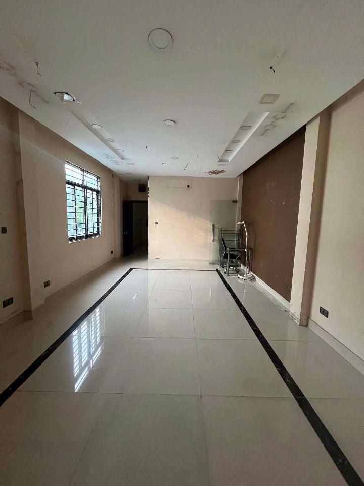 MẶT TIỀN KINH DOANH ÚT TỊCH - NHÀ 5 TẦNG 6 PHÒNG VÀ GARA OTO - 58m2 (4.35×14) VUÔNG A4
