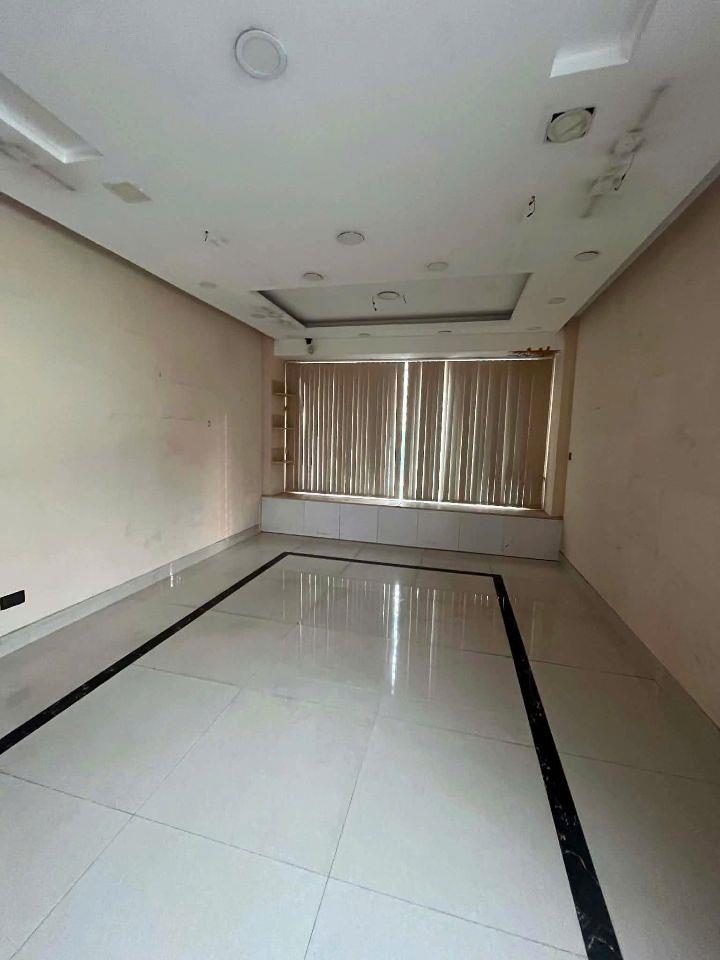 MẶT TIỀN KINH DOANH ÚT TỊCH - NHÀ 5 TẦNG 6 PHÒNG VÀ GARA OTO - 58m2 (4.35×14) VUÔNG A4
