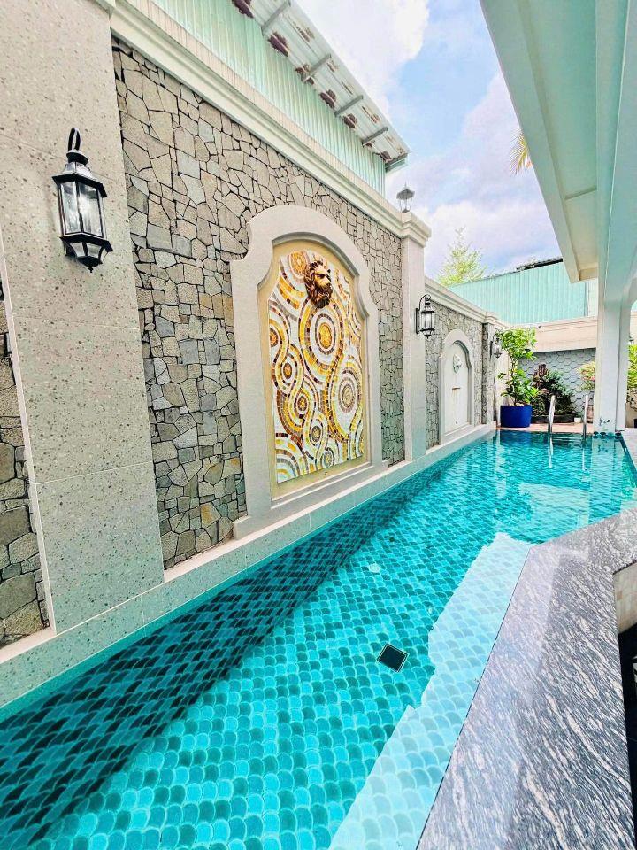 BIỆT THỰ BÌNH LỢI 185M² (10×18.5) - HỒ BƠI - HẦM ĐỂ 2 Ô TÔ - THANG MÁY NHẬT BẢN