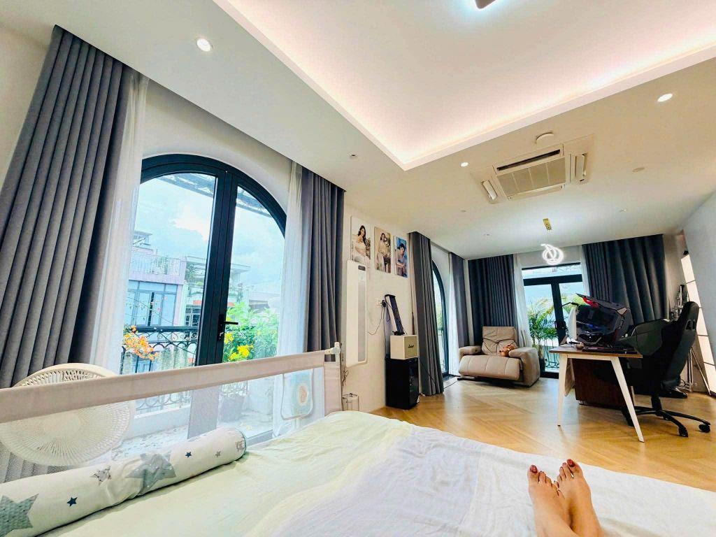BIỆT THỰ BÌNH LỢI 185M² (10×18.5) - HỒ BƠI - HẦM ĐỂ 2 Ô TÔ - THANG MÁY NHẬT BẢN