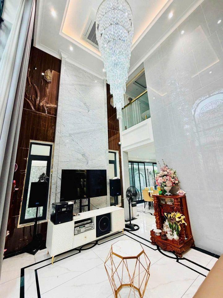 BIỆT THỰ BÌNH LỢI 185M² (10×18.5) - HỒ BƠI - HẦM ĐỂ 2 Ô TÔ - THANG MÁY NHẬT BẢN