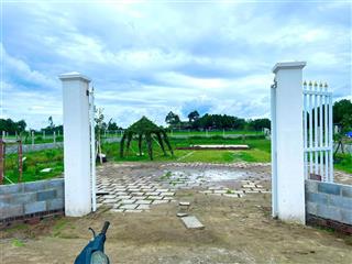 Đất nhà vườn thổ cư nghỉ dưỡng 1200m2, 120m2 thổ cư nằm ngay trung tâm thị trấn gò dầu  tây ninh