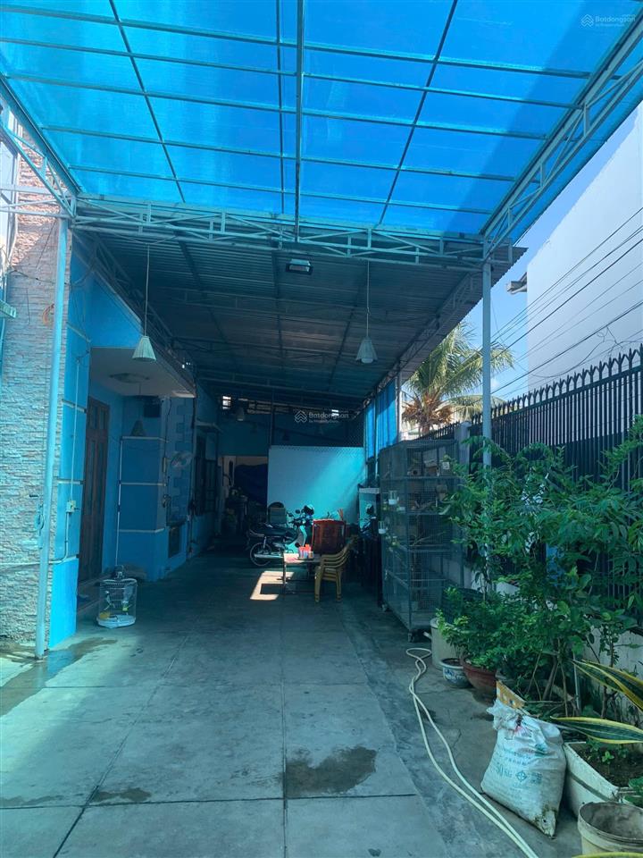 Nhà mặt tiền đường 23/10 nha trang 3 tầng, 6pn, ngang 10m vừa ở vừa kinh doanh dt 258m2 góc 2mt