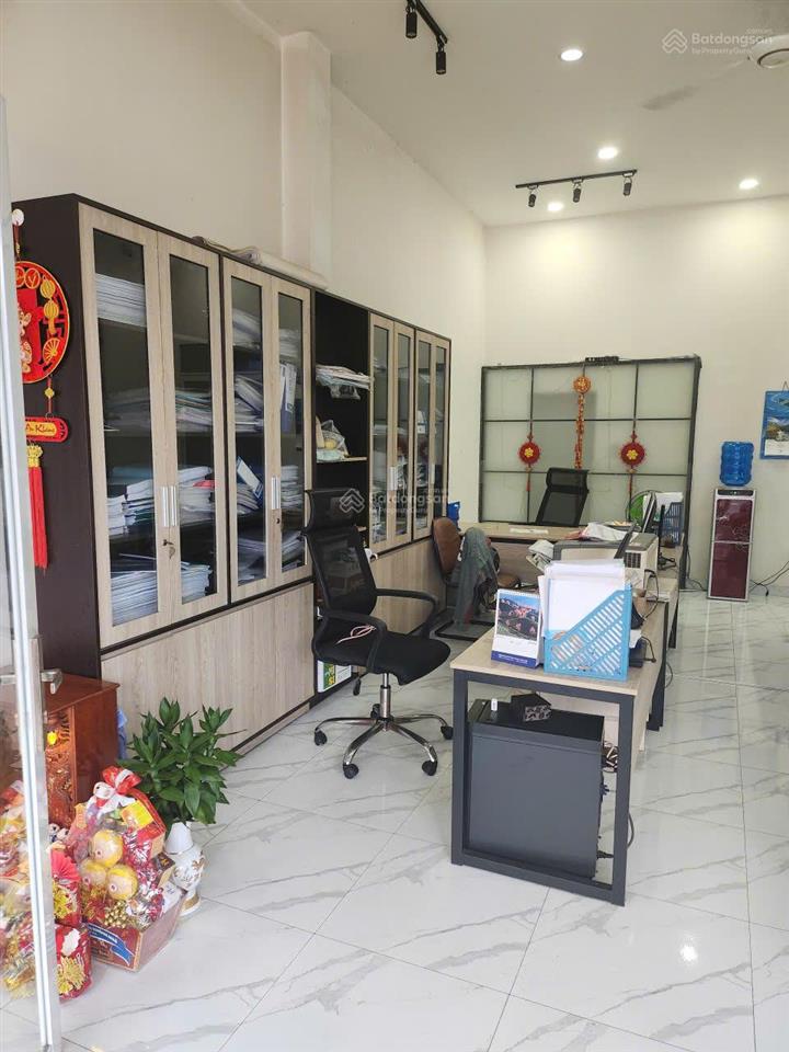 Nhà mặt tiền đường 23/10 nha trang 3 tầng, 6pn, ngang 10m vừa ở vừa kinh doanh dt 258m2 góc 2mt