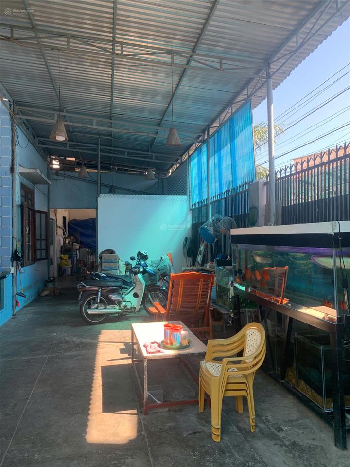 Nhà mặt tiền đường 23/10 nha trang 3 tầng, 6pn, ngang 10m vừa ở vừa kinh doanh dt 258m2 góc 2mt