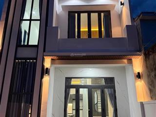 Nhà mặt tiền đường nhà vuông dt 174m2 3pn 3wc sân trước sân sau giá chỉ 2tỷ850