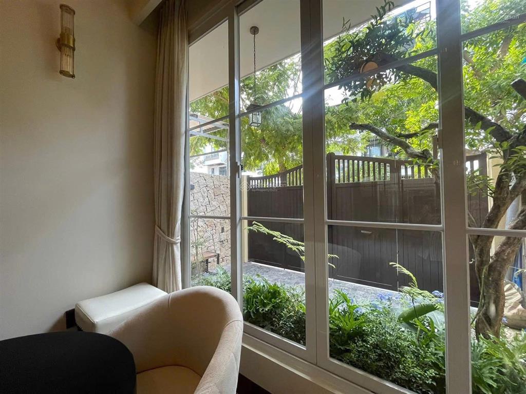 Nhà mới đẹp có hồ bơi, thang máy, nội thất xịn dt 100m2 kdt hà quang 2 có dòng tiền 50tr/tháng