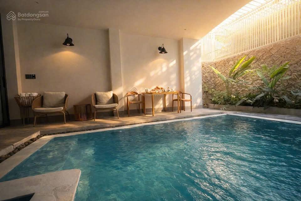 Nhà mới đẹp có hồ bơi, thang máy, nội thất xịn dt 100m2 kdt hà quang 2 có dòng tiền 50tr/tháng