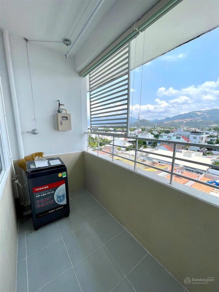 Căn hộ ct7 vdt 62m2 2pn nội thất mới tinh tầng cao thoáng mát vào ở ngay