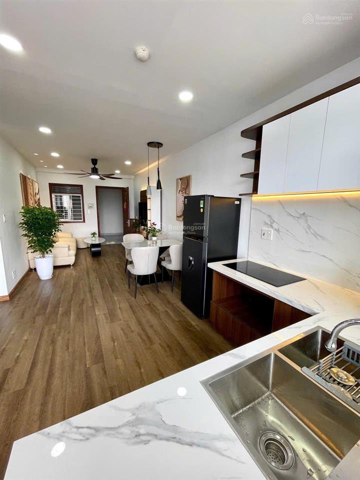 Căn hộ ct7 vdt 62m2 2pn nội thất mới tinh tầng cao thoáng mát vào ở ngay