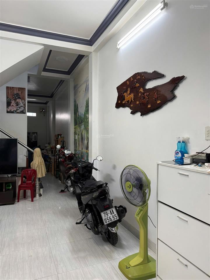 Nhà phố phước long nt dt 56m sổ hồng giá cần bán 6,390 tỷ đường nhựa 12m  hướng đn mát cả ngày