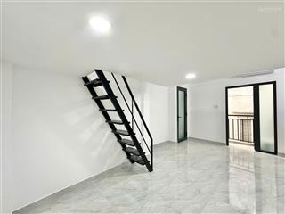 Phòng gác 30m2 ban công có máy lạnh bếp, thang máy, máy giặt gần cvpm quang trung và tô ký