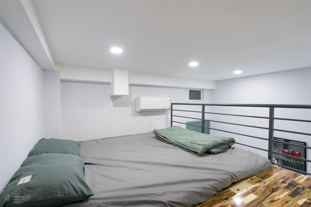 Phòng gác 4,5tr full nt có thang máy, máy giặt, ngay gần bx miền đông và ung văn khiêm