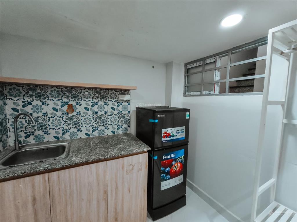 Phòng gác 4,5tr full nt có thang máy, máy giặt, ngay gần bx miền đông và ung văn khiêm