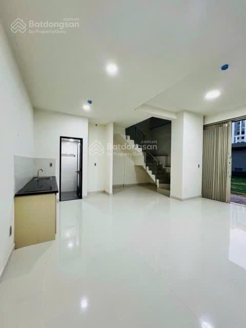 Bán căn hộ 1 trệt 1 lầu shophouse giá 3,2 tỷ  đã có sổ hồng, vừa ở vừa kinh doanh