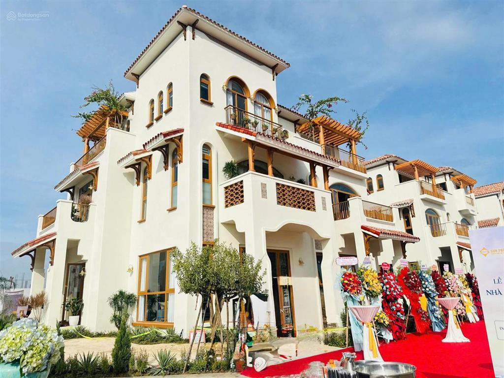 Cần bán villa song lập 175m2 view trực diện về sun world giá full 30 tỷ, sổ sở hữu lâu dài