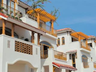Cần bán villa song lập 175m2 view trực diện về sun world giá full 30 tỷ, sổ sở hữu lâu dài