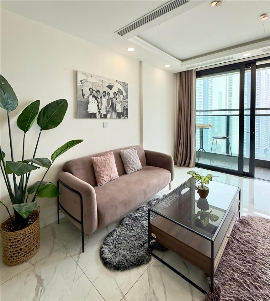 Cho thuê sunshine sky city sài gòn 2pn 72m2, 16tr/th, nhà mới decor, view quận 1, cách secc 300m