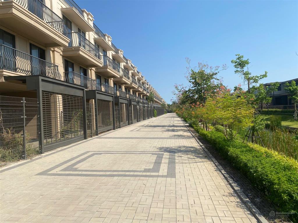 Shophouse tân cổ điển 6x17m view kênh đào giá chỉ 6,5 tỷ  kđt waterpoint long an   0906 499 ***