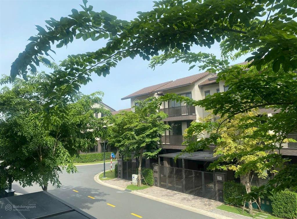 Bán nhà phố 1 trệt 2 lầu waterpoint đường chính 16m, hướng mát giá 4.9 tỷ.  0906 499 ***