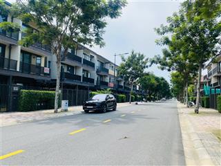 Bán nhà phố 1 trệt 2 lầu waterpoint đường chính 16m, hướng mát giá 4.9 tỷ.  0906 499 ***