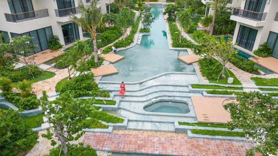 Kẹt ngân hàng lỗ 10 tỷ bán gấp biệt thự biển bể bơi riêng  full nội thất cho thuê luôn 200 triệu