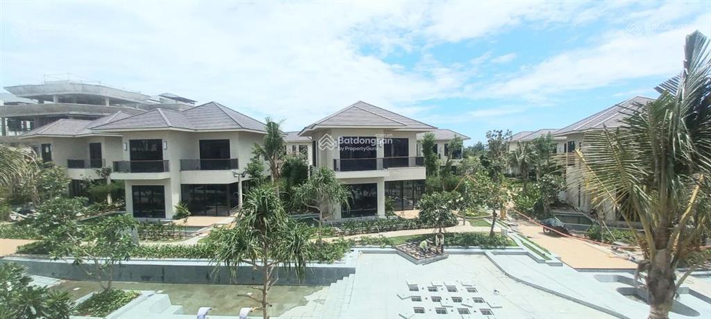 Kẹt ngân hàng lỗ 10 tỷ bán gấp biệt thự biển bể bơi riêng  full nội thất cho thuê luôn 200 triệu