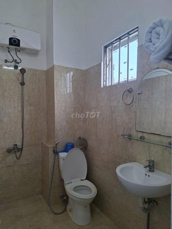 HOT ! Còn 1 Căn hộ mới đẹp giá rẻ ngay số 8 Bà Huyện Thanh Quan