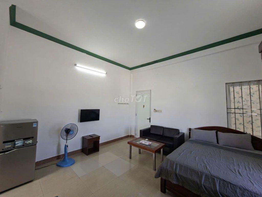 HOT ! Còn 1 Căn hộ mới đẹp giá rẻ ngay số 8 Bà Huyện Thanh Quan