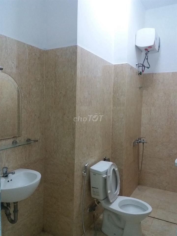 HOT ! Chỉ còn 1 Căn hộ ban công 45m2 đẹp rẻ ở 8 Bà Huyện Thanh Quan