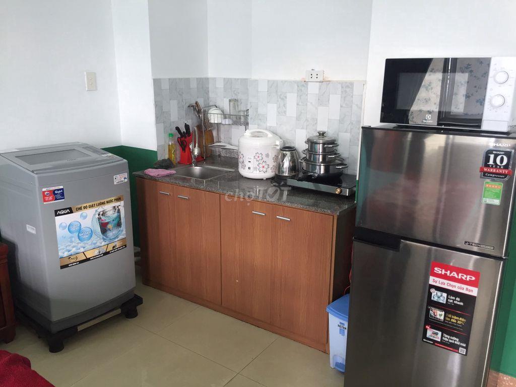 HOT ! Chỉ còn 1 Căn hộ ban công 45m2 đẹp rẻ ở 8 Bà Huyện Thanh Quan