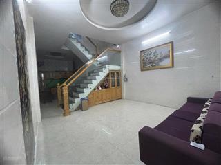 Bán nhà 3 tầng đường đặng thai mai gần nguyễn văn linh sầm uất,  tuyết