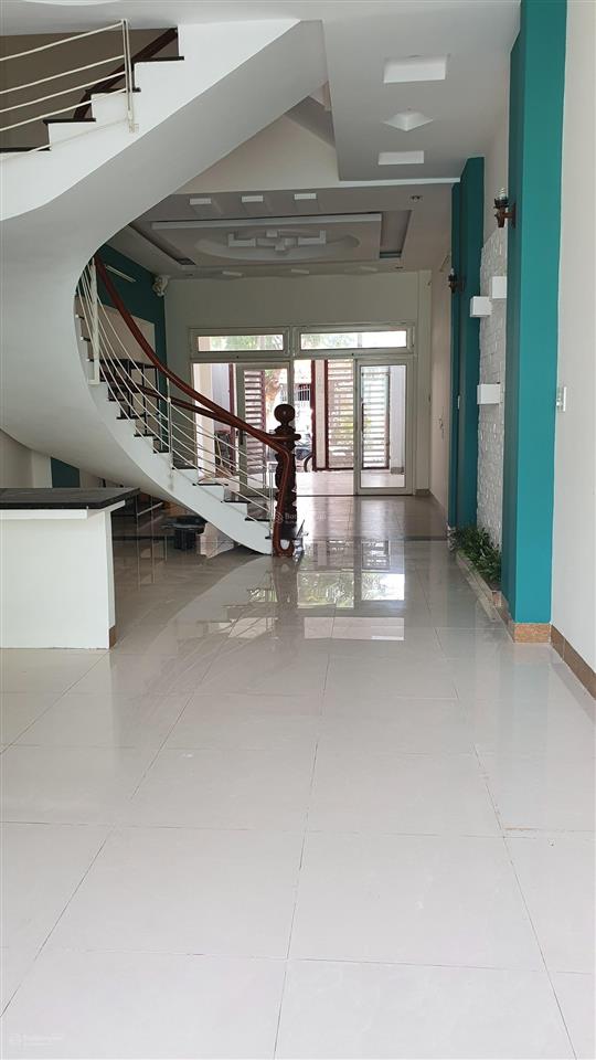 Bán nhà đường hàn thuyên sau có kiệt 5m thông thoáng , gọi tuyết