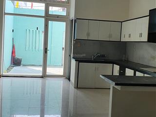 Bán nhà đường hàn thuyên sau có kiệt 5m thông thoáng , gọi tuyết
