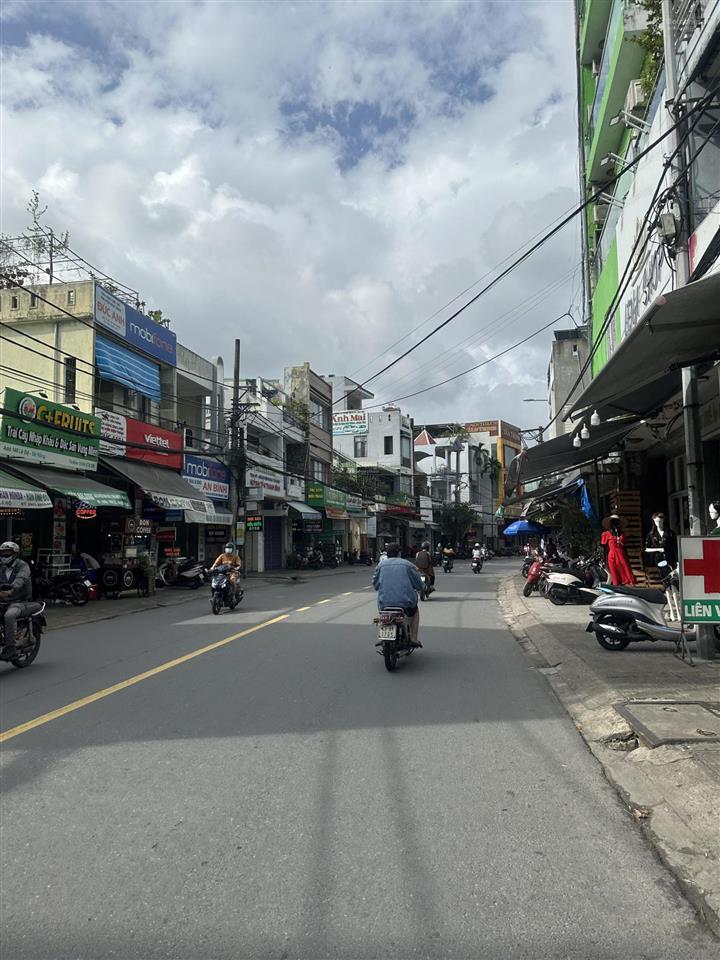 Góc 2mt ông ích khiêm sẵn nhà c4 đang kinh doanh sầm uất, gần nguyễn văn linh  cầu rồng đà nẵng