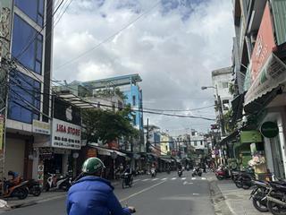 Góc 2mt ông ích khiêm sẵn nhà c4 đang kinh doanh sầm uất , gần nguyễn văn linh  cầu rồng đà nẵng
