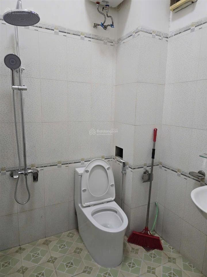 Thiện chí bán nhà 2 tầng đường 10m5 trịnh công sơn, đang kinh doanh tốt. gọi tuyết