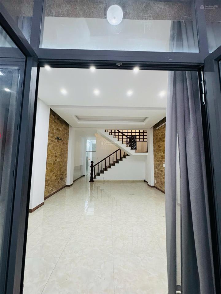 Nhà 4 tầng mt dương bá trạc, hoà cường, có sẵn dòng tiền 18tr/th.  tuyết