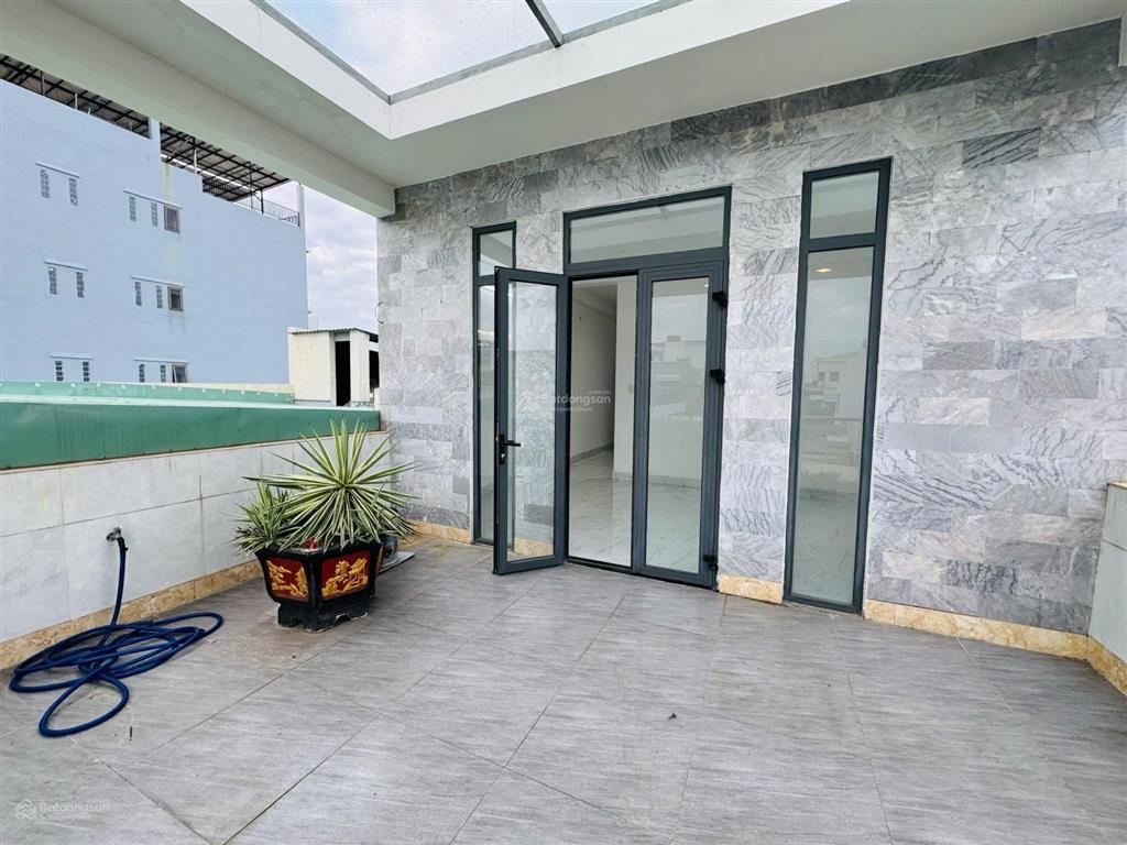 Nhà 4 tầng mt dương bá trạc, hoà cường, có sẵn dòng tiền 18tr/th.  tuyết