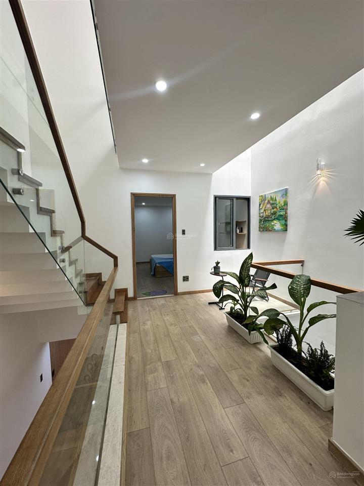 Nhà 3 tầng full nội thất mới keng mt ngô thế vinh  hải châu, chủ kẹt tiền bán gấp. gọi tuyết