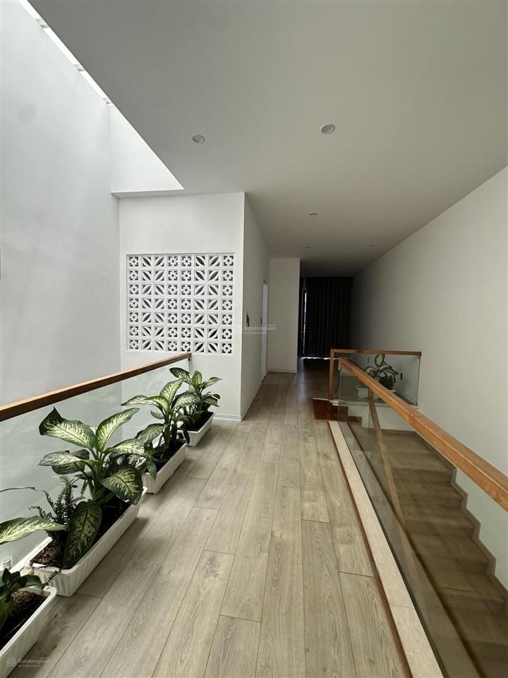 Nhà 3 tầng full nội thất mới keng mt ngô thế vinh  hải châu, chủ kẹt tiền bán gấp. gọi tuyết