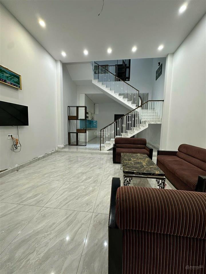 Nhà 3 tầng mt nguyễn quang bích  gần chợ nguyễn tri phương chủ cần bán giá rẻ. gọi tuyết