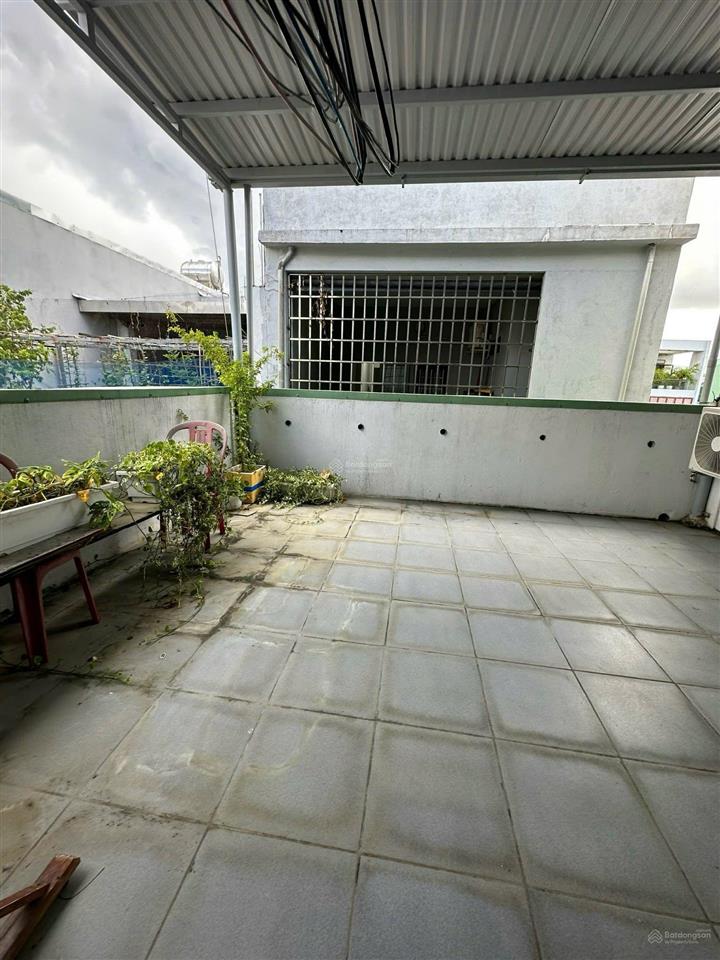 Nhà 3 tầng mt nguyễn quang bích  gần chợ nguyễn tri phương chủ cần bán giá rẻ. gọi tuyết