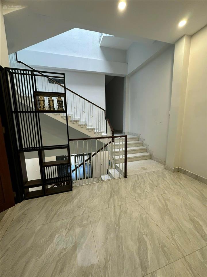 Nhà 3 tầng mt nguyễn quang bích  gần chợ nguyễn tri phương chủ cần bán giá rẻ. gọi tuyết