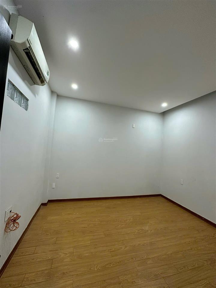 Nhà 3 tầng mt nguyễn quang bích  gần chợ nguyễn tri phương chủ cần bán giá rẻ. gọi tuyết