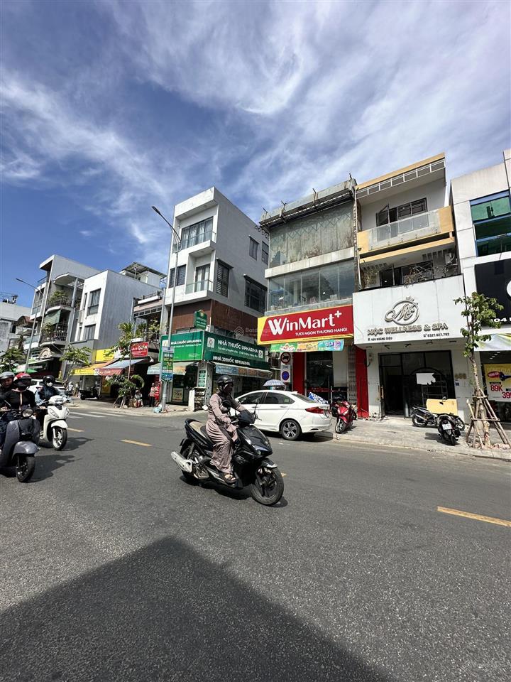 Bán nhà đường trưng nữ vương gần ngã 4 hoàng diệu kinh doanh sầm uất. gọi tuyết
