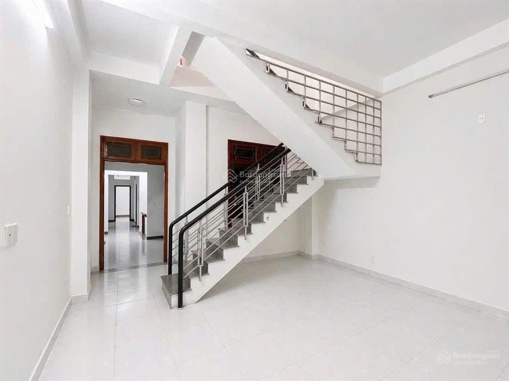 Bán nhà đường 10m5 nguyễn hữu dật , hoà cường khu dân trí cao. gọi tuyết