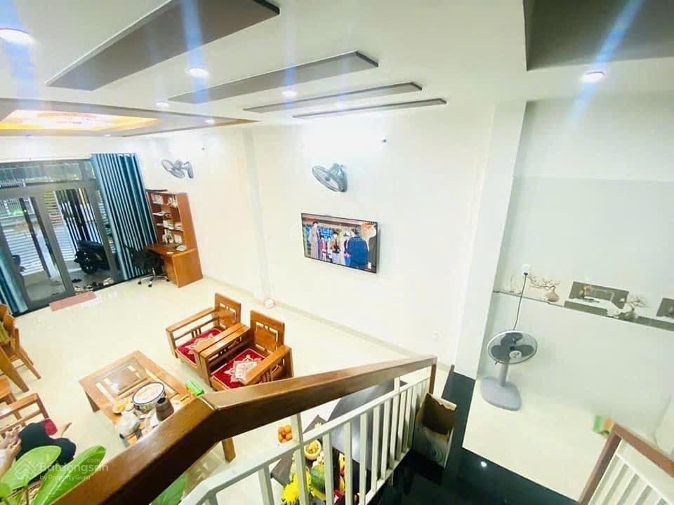 Nhà 2 tầng mt 5m5 hòa cường, khu dân trí cao 7 tỷ ***